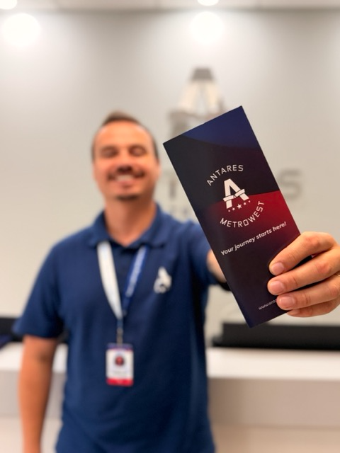 Atendimento na recepção da Antares